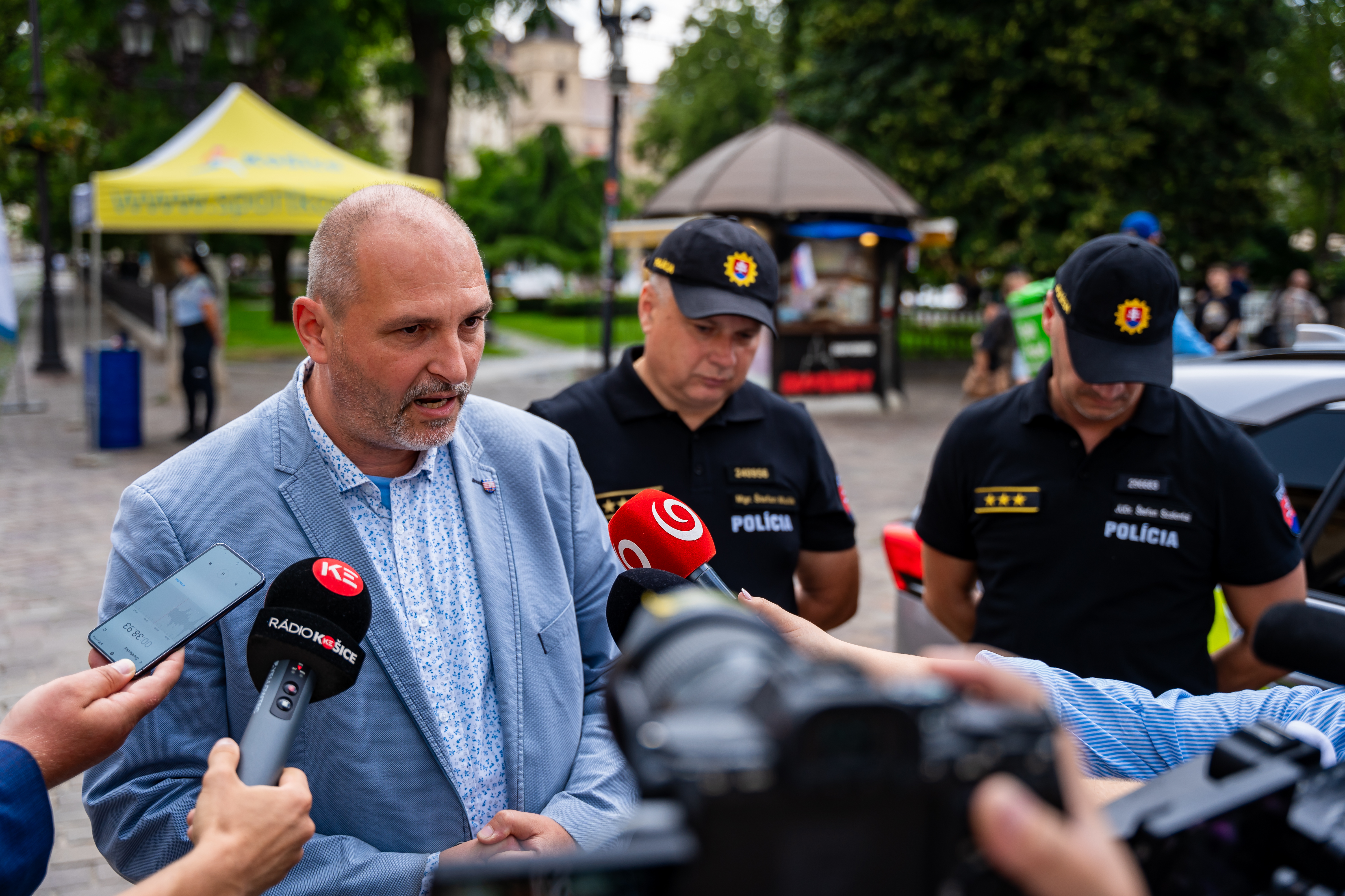 Kontrola cyklistov , kolobezkarov - Hlavna ulica -16